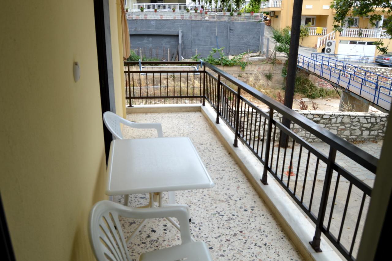 Eva Apartments 利迈纳里亚 外观 照片